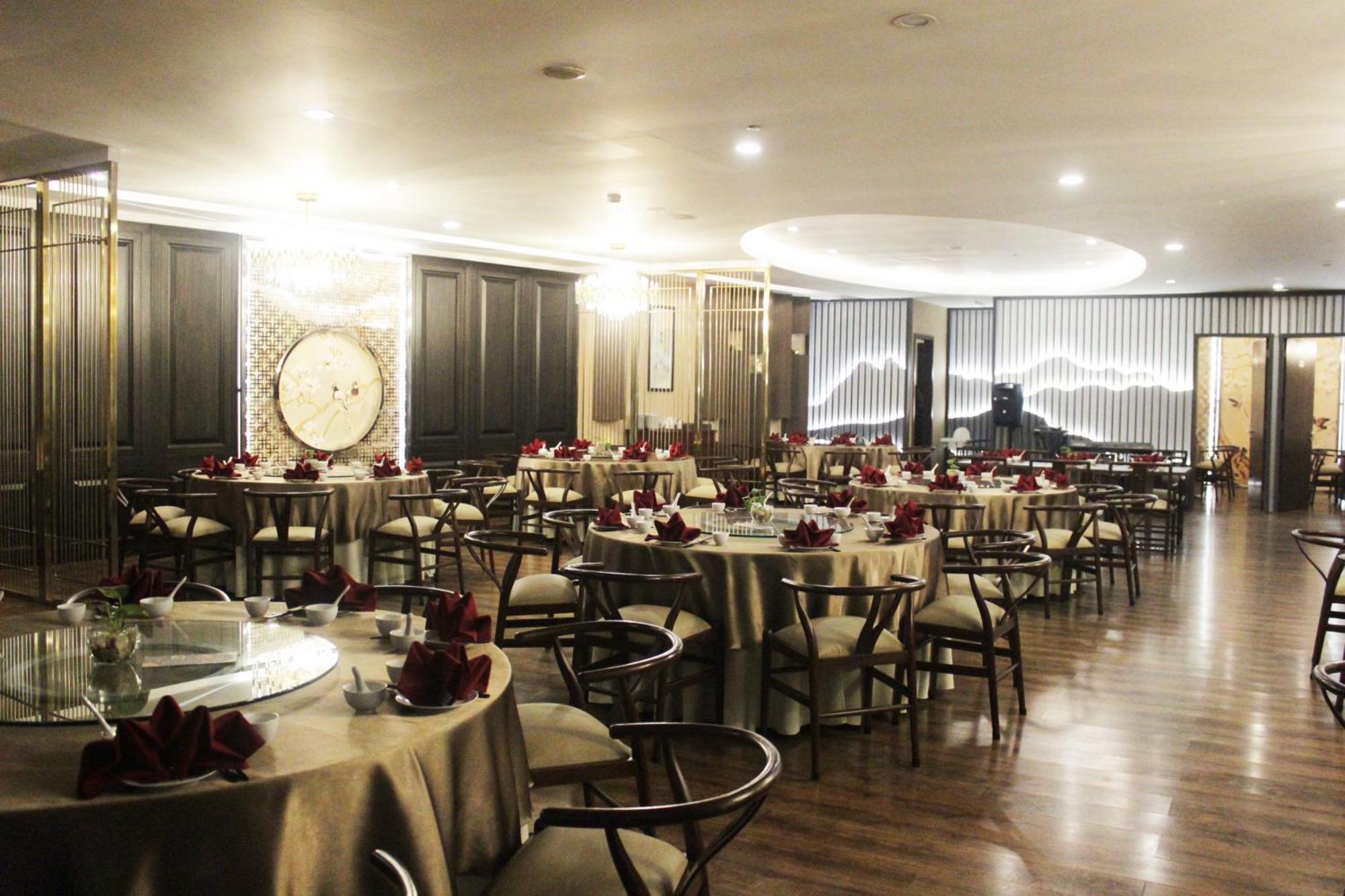 Aston Kupang Hotel & Convention Center Extérieur photo