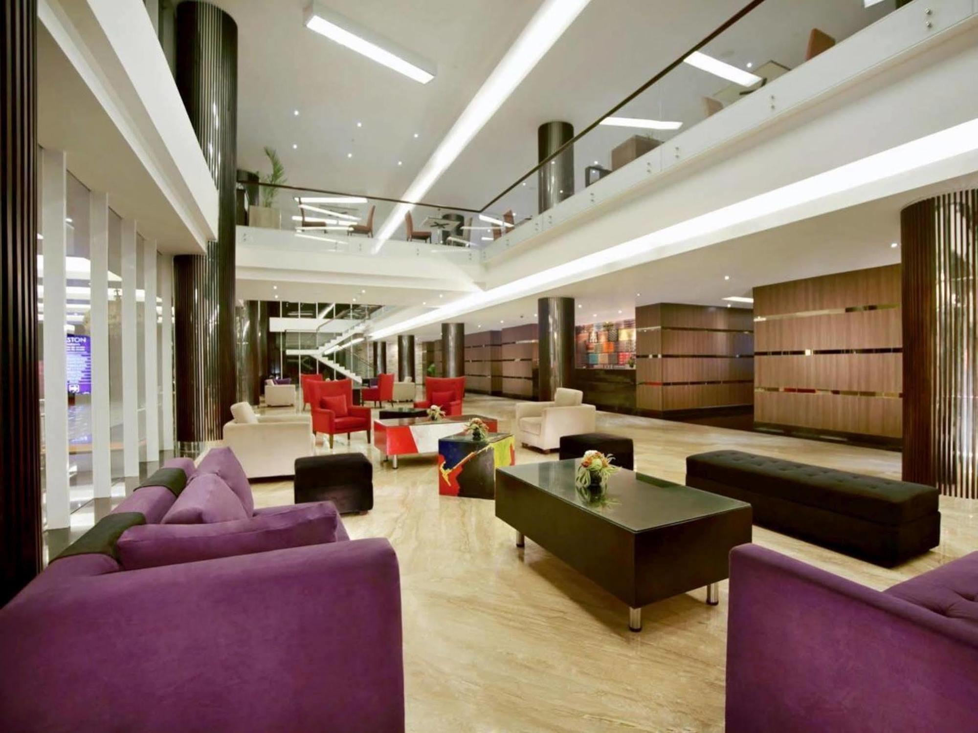 Aston Kupang Hotel & Convention Center Extérieur photo